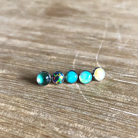 Neometal 4mm Threadless Yellow Opal - Picture 2 of 2